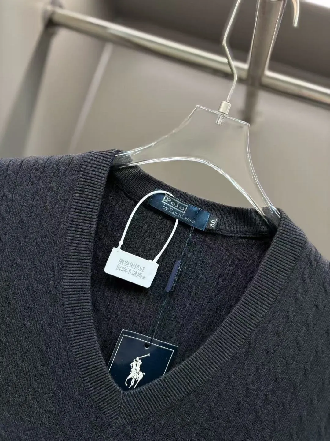 🅿️300 POLO Ralph Lauren's new embroidered wool vest. Original fabric. Official same style. Made of customized natural medium-thick imported wool gauze, very comfortable and smooth to the touch. Very wide and stylish. Produced by a first-line brand factory. Woven by imported machines. It is very soft and skin-friendly to wear. It will not deform after long-term wear. The latest autumn and winter style. Fashionable and personalized. Super versatile and good-looking. Very suitable for both men and women. A must-have style. Color: black, sapphire blue, gray Maroon Size: M-4XL